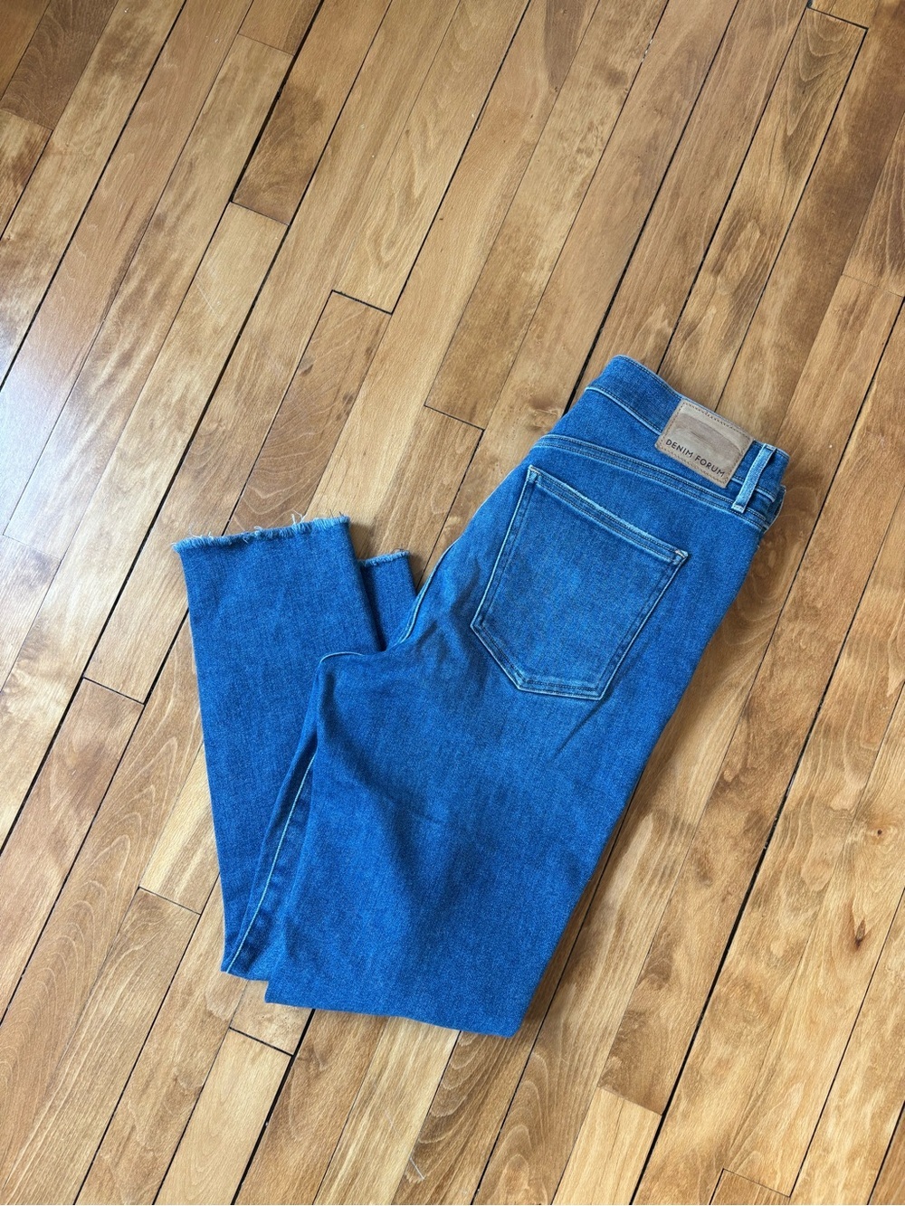 Aritzia Lola High Rise Skinny Crop Jeans - Size 31 - Picture 4 of 4